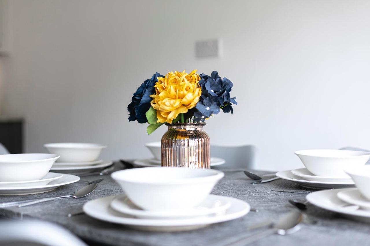 Skyvillion - London Enfield Chase Apartments With Parking & Wifi Luaran gambar