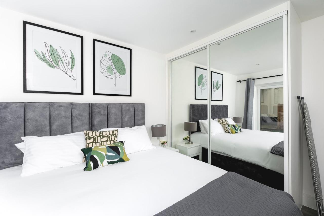 Skyvillion - London Enfield Chase Apartments With Parking & Wifi Luaran gambar