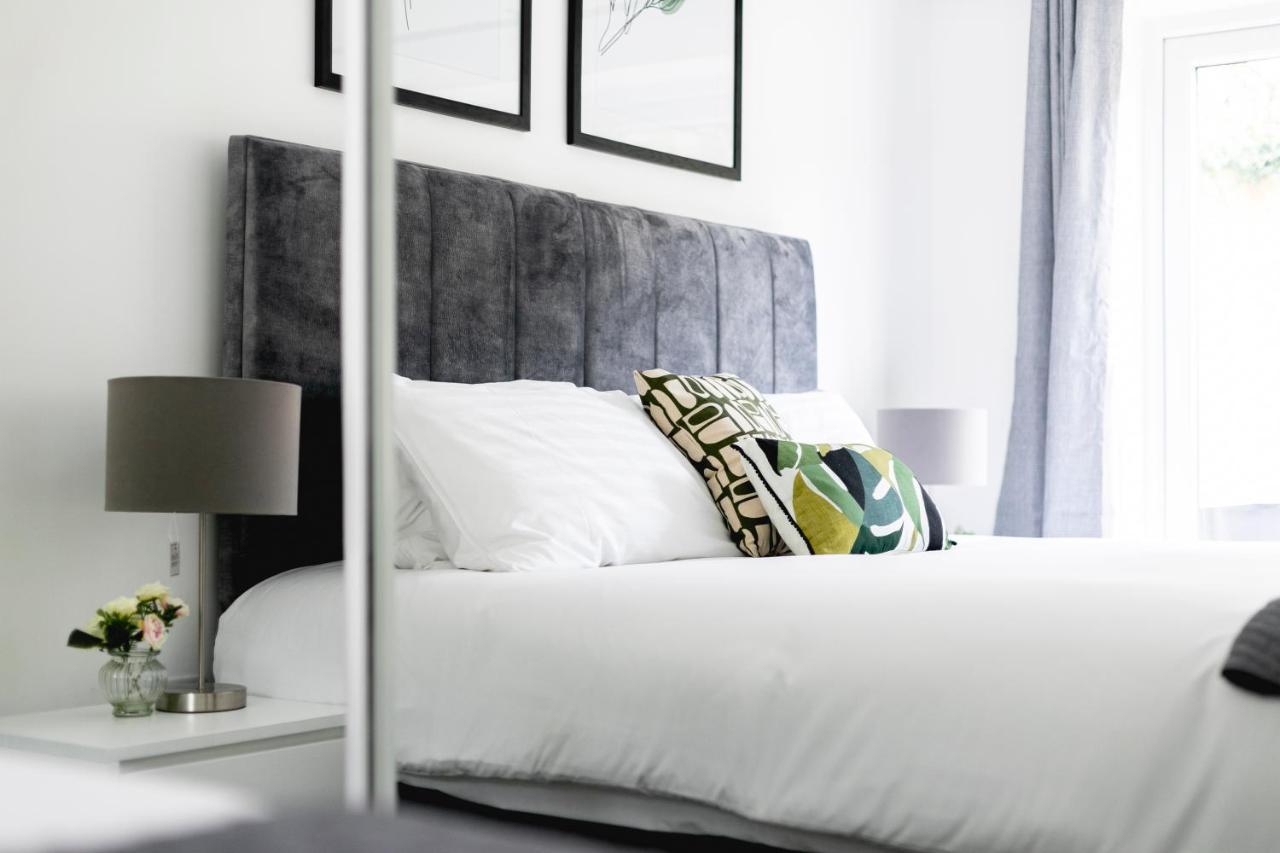 Skyvillion - London Enfield Chase Apartments With Parking & Wifi Luaran gambar