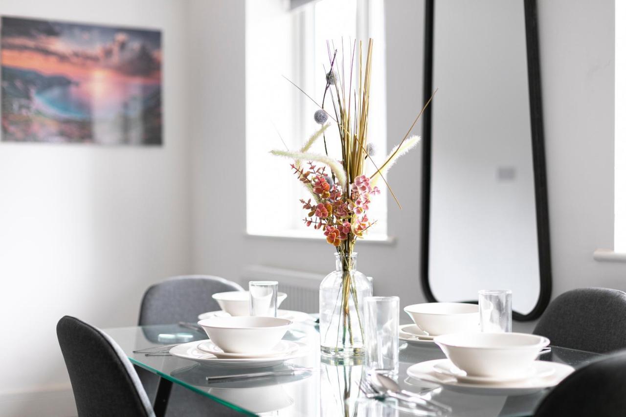 Skyvillion - London Enfield Chase Apartments With Parking & Wifi Luaran gambar