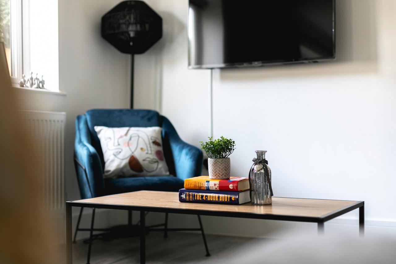Skyvillion - London Enfield Chase Apartments With Parking & Wifi Luaran gambar