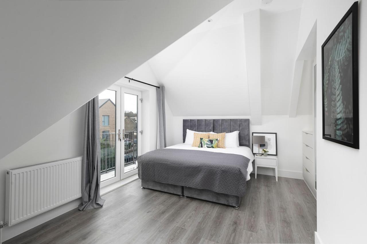 Skyvillion - London Enfield Chase Apartments With Parking & Wifi Luaran gambar